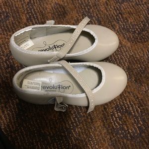 Girls 4/6 Tap, Jazz, and ballet shoes